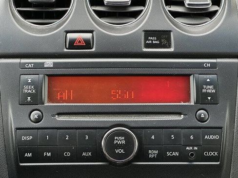 Used 2011 Nissan Altima 2.5 S w/ Special Edition Pkg image 16