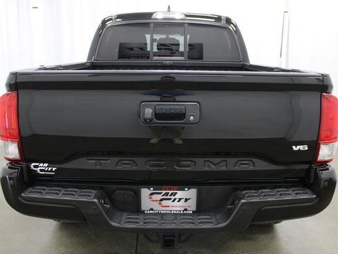 Used 2016 Toyota Tacoma TRD Sport w/ Premium & Technology Package image 6