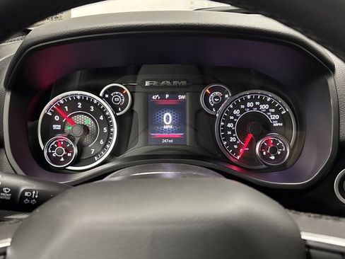 New 2026 RAM 1500 4x4 Crew Cab image 16