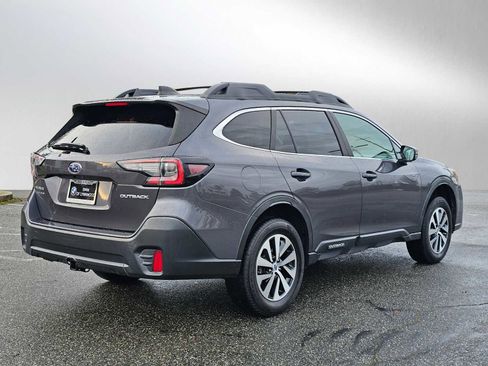 Used 2020 Subaru Outback Premium image 3