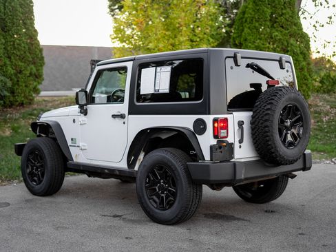 Used 2015 Jeep Wrangler Sport image 7