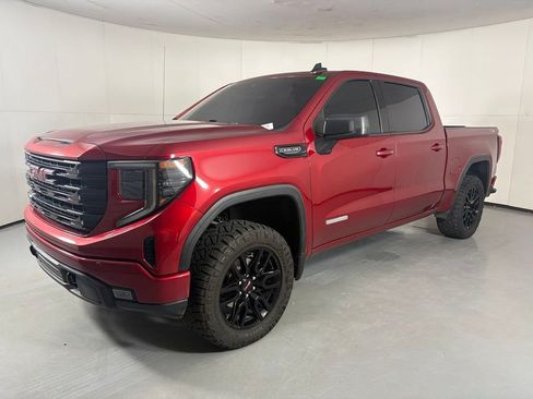 Used 2024 GMC Sierra 1500 Elevation w/ X31 Off-Road Package AWD/4WD image 4