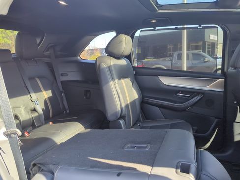 Used 2024 MAZDA CX-90 3.3 Turbo w/ Premium Plus Pkg image 29