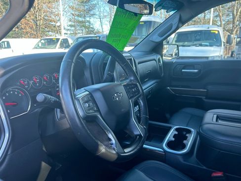 Used 2021 Chevrolet Silverado 1500 LT Trail Boss w/ Convenience Package II image 11