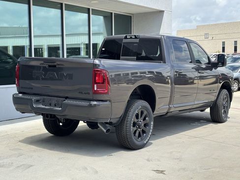 New 2026 RAM 2500 Laramie AWD/4WD image 3