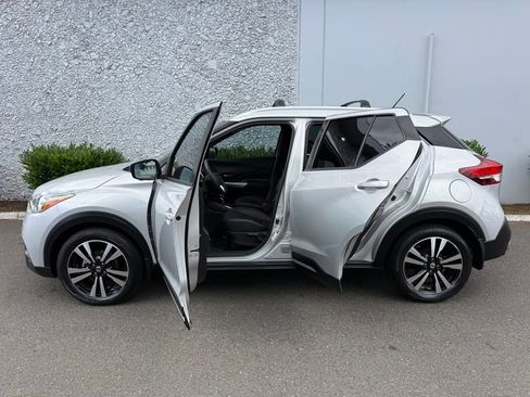 Certified 2020 Nissan Kicks SR w/ SR Premium Package FWD image 17