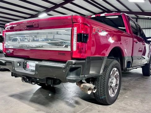 Used 2024 Ford F250 King Ranch w/ FX4 Off-Road Package AWD/4WD image 3