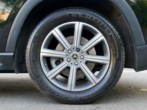 Used 2023 Mercedes-Benz GLS 450 4MATIC image 12