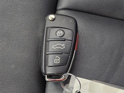 Used 2020 Audi Q3 2.0T Premium w/ Convenience Package image 26