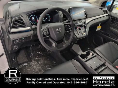 New 2026 Honda Odyssey Touring image 4