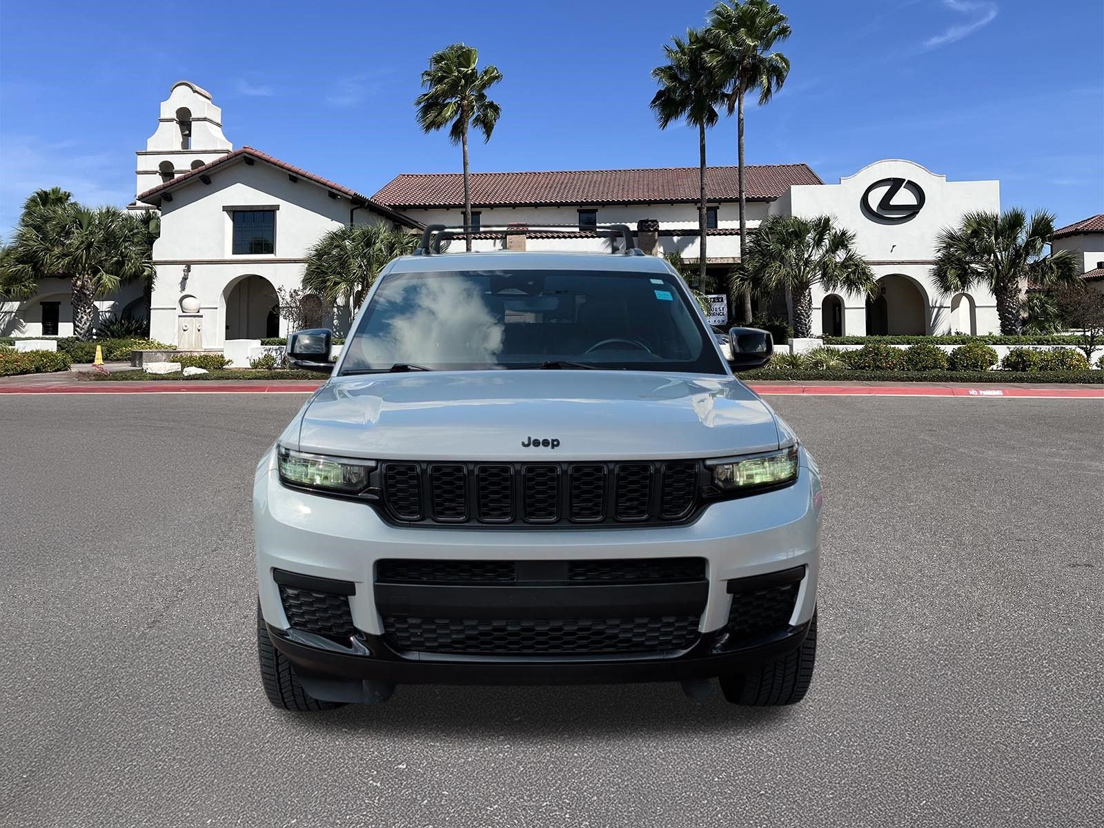 Used 2022 Jeep Grand Cherokee L Laredo RWD image 6