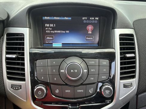 Used 2016 Chevrolet Cruze LT FWD image 22