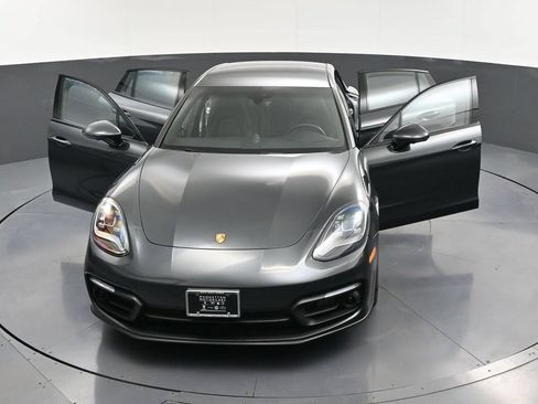 Used 2023 Porsche Panamera 4 Platinum Edition AWD/4WD image 34