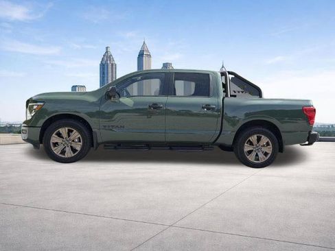 Certified 2024 Nissan Titan SV w/ SV Bronze Edition Package RWD image 23