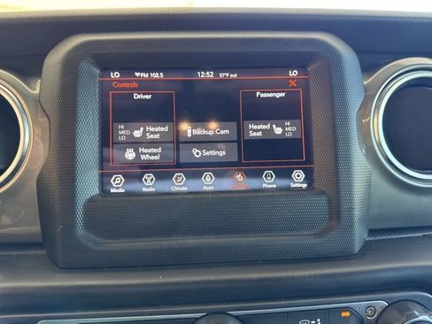 Used 2020 Jeep Wrangler Unlimited Sahara w/ Cold Weather Group image 19