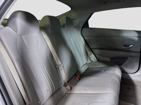 Used 2022 Hyundai Elantra SEL FWD image 26
