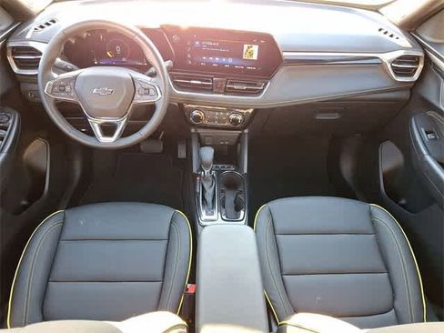Used 2025 Chevrolet TrailBlazer ACTIV image 11