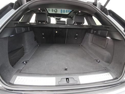 Used 2025 Land Rover Range Rover Velar Dynamic SE AWD/4WD image 6