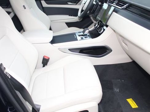 New 2026 Jaguar F-PACE R-Dynamic S image 3