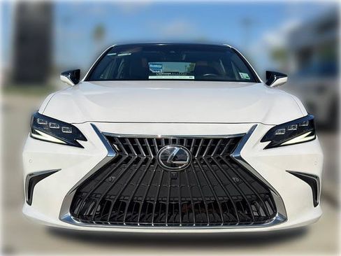 Certified 2023 Lexus ES 350 Ultra Luxury w/ Accessory Package (Z2) FWD image 3