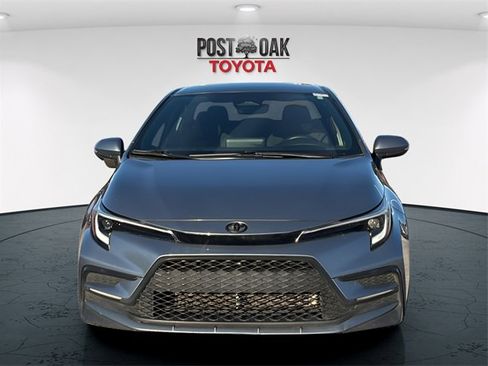 Used 2024 Toyota Corolla SE image 2