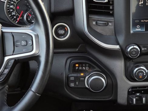 Used 2024 RAM 2500 Big Horn AWD/4WD image 18