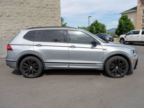 Used 2021 Volkswagen Tiguan SE R-Line FWD image 8