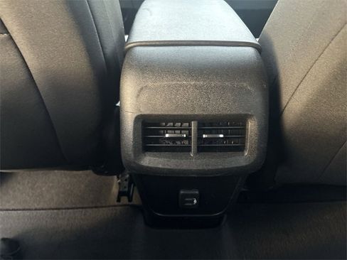 Used 2020 Chevrolet Equinox LS w/ LS Convenience Package image 22