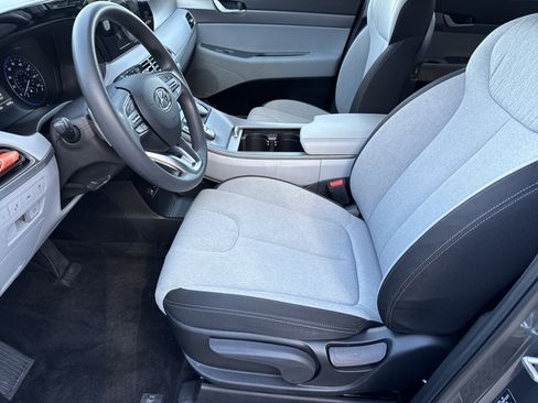 Used 2022 Hyundai Palisade SE image 9