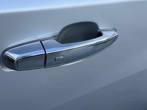 Used 2018 Chevrolet Traverse Premier image 41