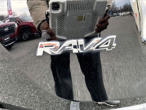 Used 2016 Toyota RAV4 Limited image 30