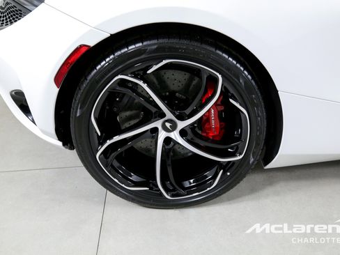 Used 2024 McLaren 750S image 25