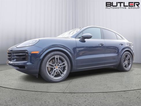 Used 2024 Porsche Cayenne Coupe image 33