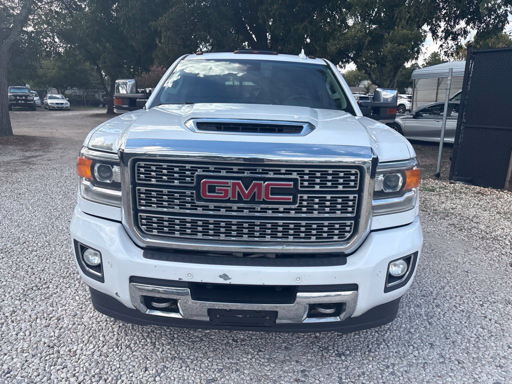Used 2019 GMC Sierra 2500 Denali w/ Duramax Plus Package AWD/4WD image 8