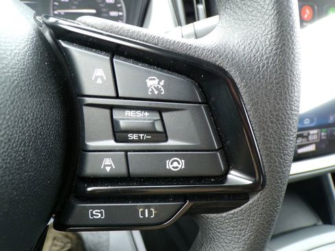 Used 2026 Subaru Crosstrek 2.0i Premium AWD/4WD image 32