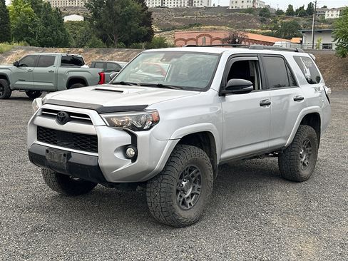 Certified 2020 Toyota 4Runner Venture AWD/4WD image 7