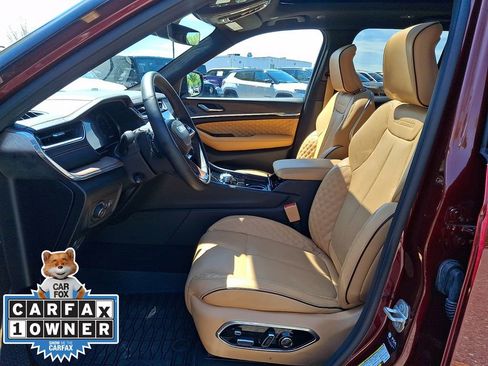 Used 2025 Jeep Grand Cherokee Summit AWD/4WD image 14