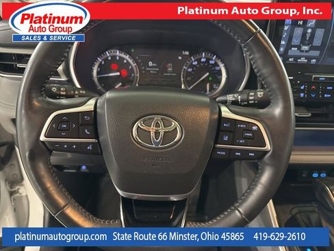 Used 2022 Toyota Highlander Platinum image 15