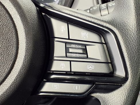 Used 2024 Subaru Crosstrek 2.0i Premium image 17