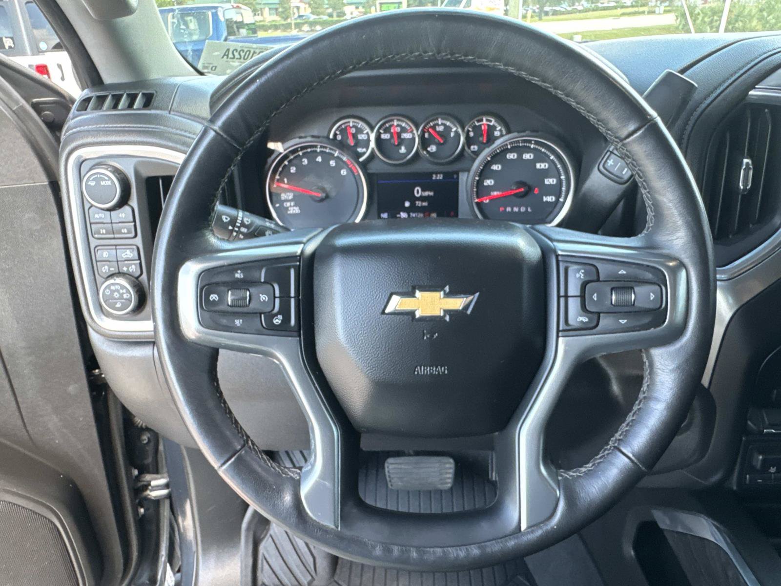Used 2022 Chevrolet Silverado 1500 LTZ AWD/4WD image 34