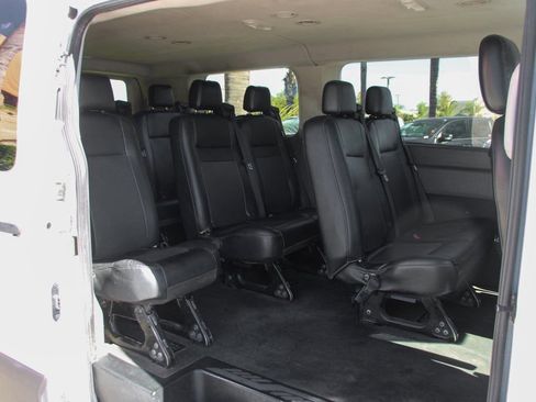 Used 2020 Ford Transit 150 XL image 29