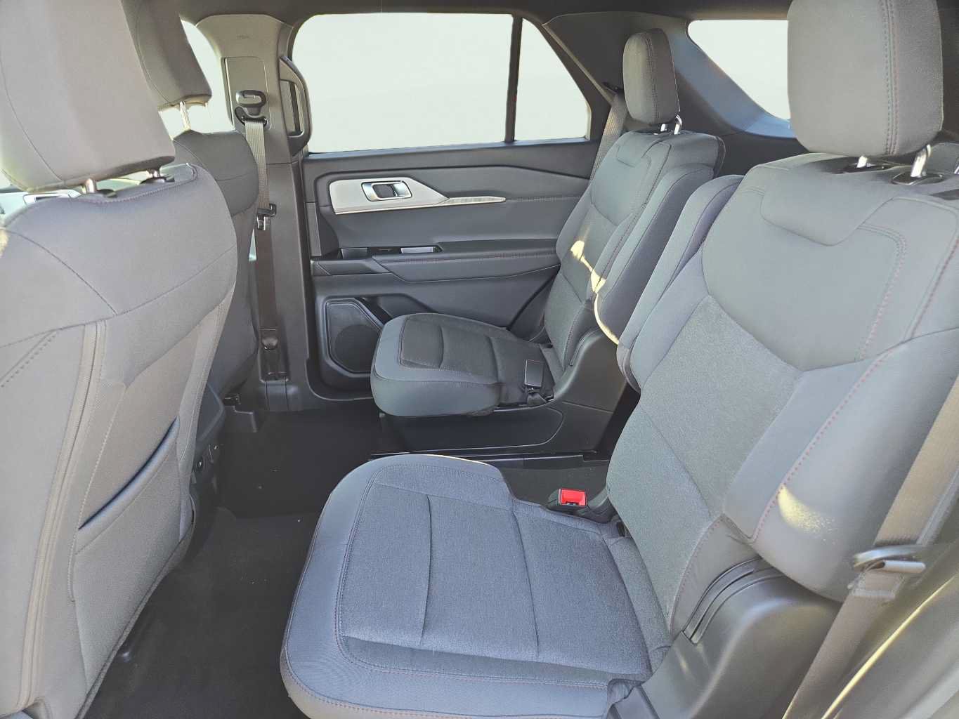 New 2027 Ford Explorer Active RWD image 23