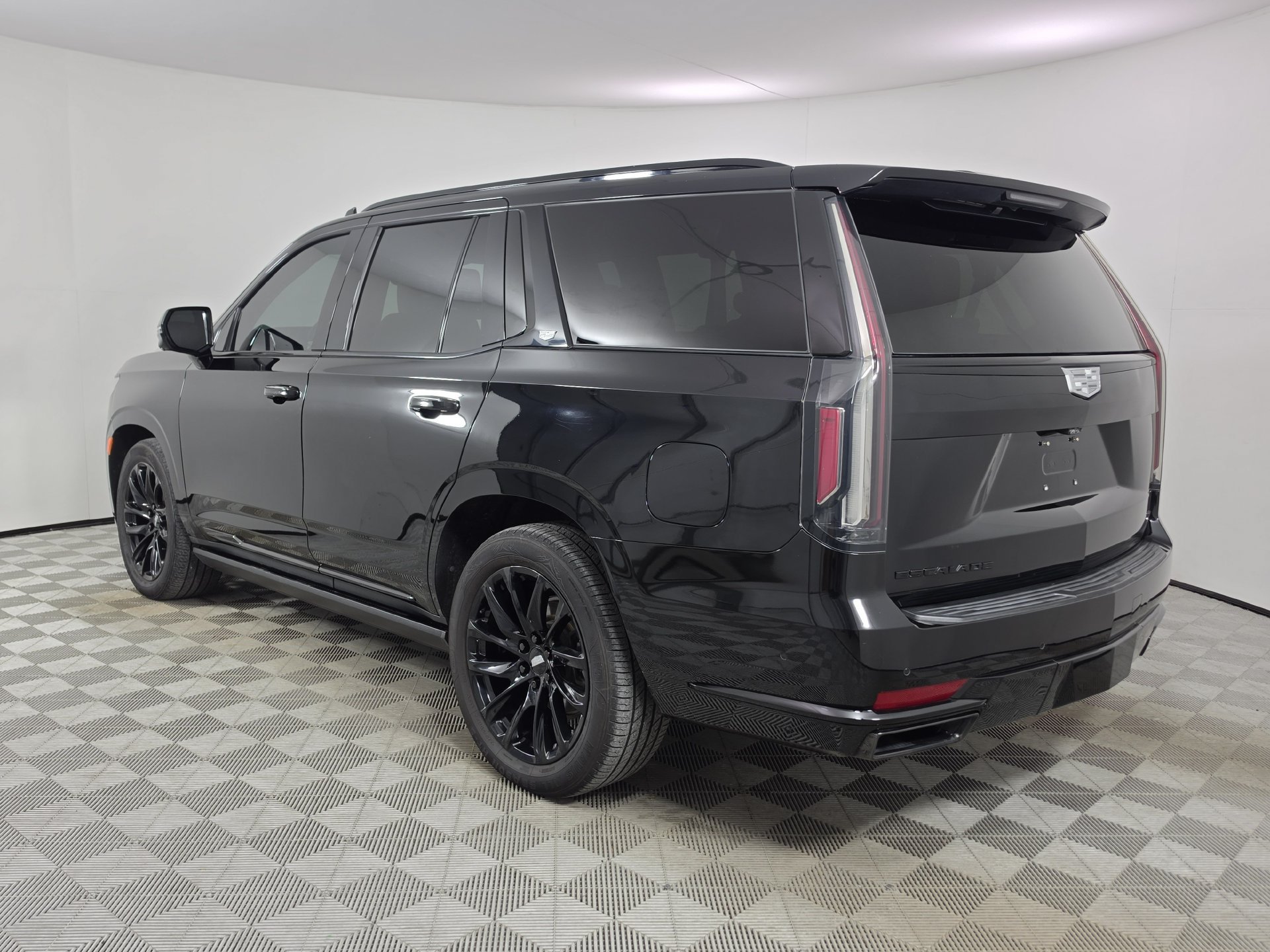 Used 2021 Cadillac Escalade Sport w/ Driver Assist Tech Package AWD/4WD image 40