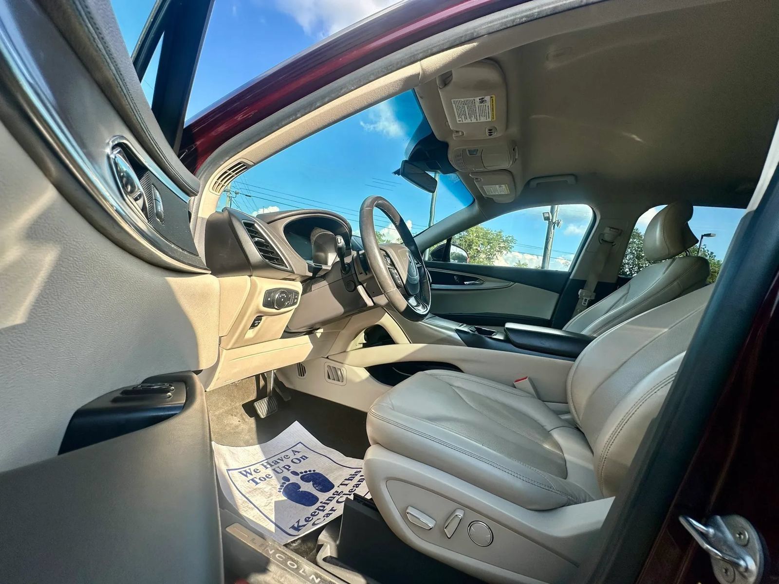 Used 2019 Lincoln Nautilus Select AWD/4WD image 5