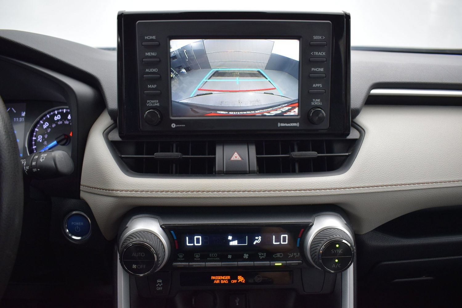 Used 2022 Toyota RAV4 XLE AWD/4WD image 15