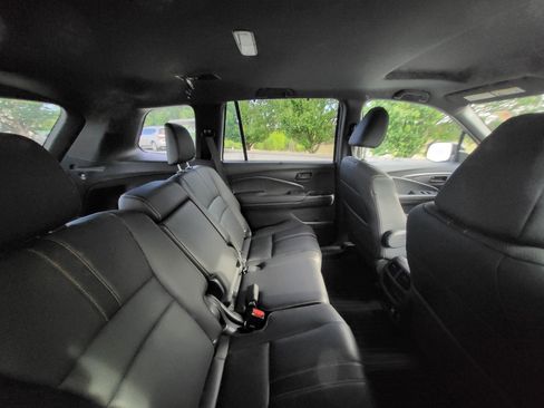 Used 2023 Honda Passport TrailSport image 9