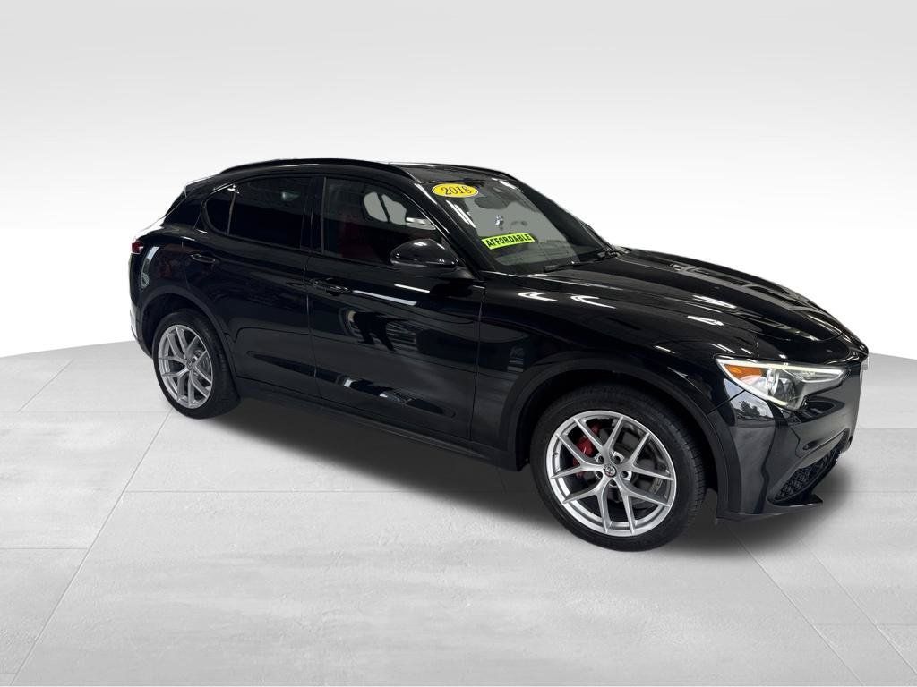 Used 2018 Alfa Romeo Stelvio Ti Sport AWD/4WD image 11
