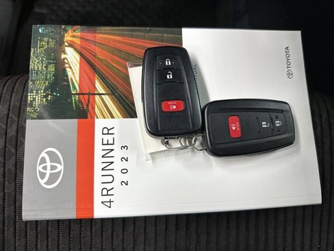 Used 2023 Toyota 4Runner TRD Off-Road image 40