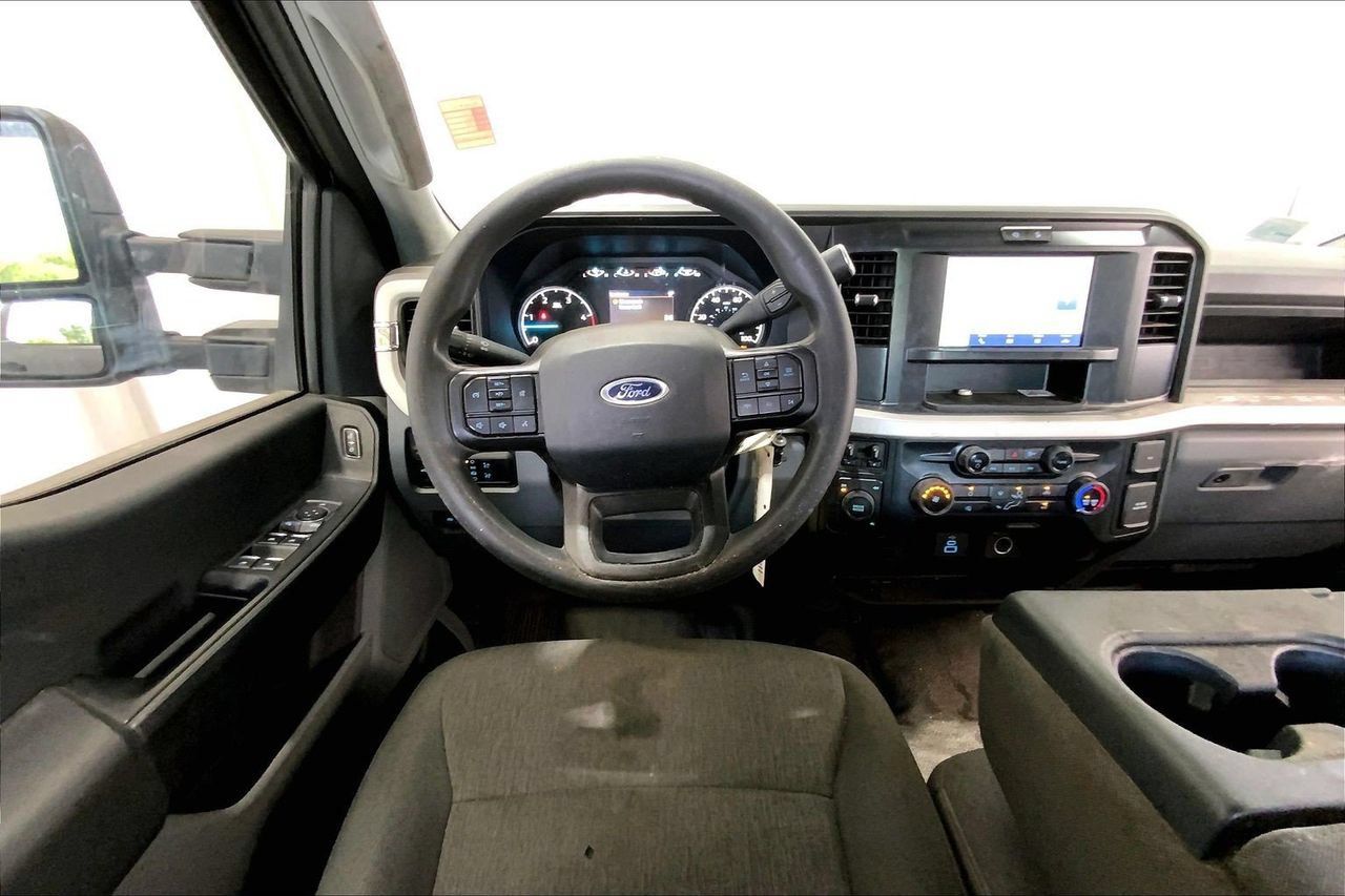 Used 2025 Ford F350 XL AWD/4WD image 14