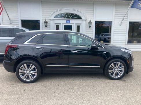 Used 2024 Cadillac XT5 Premium Luxury w/ LPO, Floor Liner Package AWD/4WD image 4